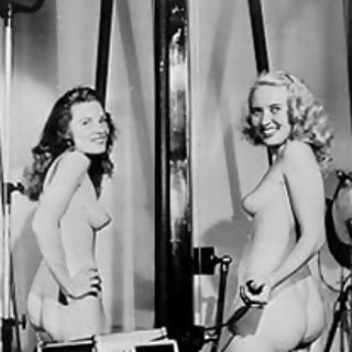 A Nice Selection Of Naked Vintage Girl Duets And Triplets Photos