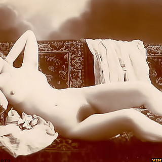 Vintage Porn Photos of Naked Girls in 1900-1920 Shamelessly Exposing Their Hairy Vaginas and Tits
