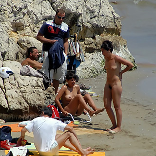 Group Photos of Naked Naturists Real Natural Tits and Uncovered Pussies in True Amateurish Nudity Ph