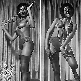 Naked Ebony Girls and White Chicks Posing and Dishing out Their Nude Bodies in Amazing Vintage Photo