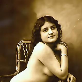 Erotic and Explicit Vintage Photos from Early 20 Century Exposing Sweet Leg Spreading and Naked Posi