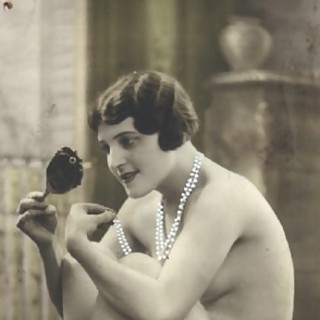 Vintage Horny Round Curved Bodies Of Old-timer Chicks