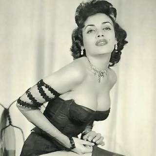This Is How Women Looked In The 50's - Naked Vintage Erotica