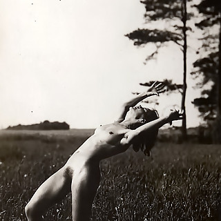 Vintage Photos of Hairy Lesbian Women Foreplay & Naturist People Enjoying Their Nudity in 1900-1