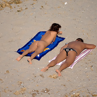 Here are the Pics of the Naturist Community of My City - Naked Couples & Women Posing Nude Sprea