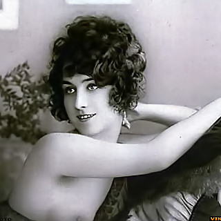 Vintage Seduction from Naked Girls Making Erotic Art with Talented Black and White Photographers