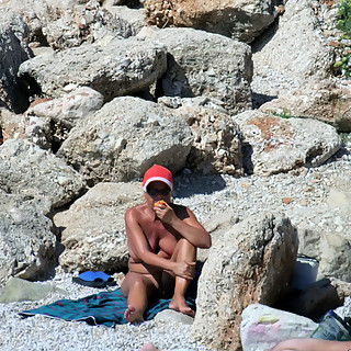 Observe and Enjoy Watching Naked Teens and Mature Women at Nude Beaches Lots of Naturists Their Natu