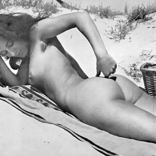Gorgeous Vintage Naturists Celebrate Their Bodies by Taking Everything off to Show Amateur Tits and 