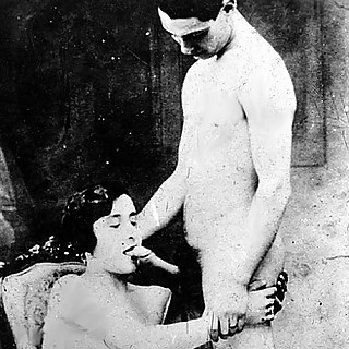 Charming Women Bodies In Antique Erotica