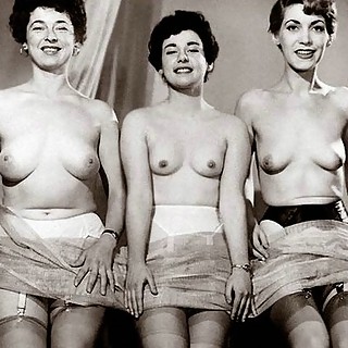 Vintage Photos Of Full Naked Female Couples And Triplets From VintageCuties.com