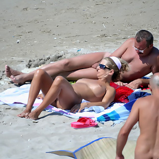 Girls with Hairy Pussies Spotted on Naturist Beach - Some Hot Pics with Chicks Spreading Their Legs 