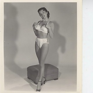 Beautiful Vintage Ladies Of Pinup Era - Nice Curvy Asses And Tits