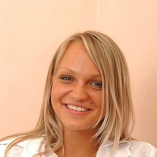 Unshaved teen displays her hairy cunt for you - fur lover