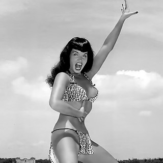 Genuine Vintage Photos Shot In 1950-1960 of Naked Women Featuring Betty Page and Diane Webber Lewd P