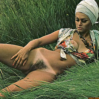 Hairy Pussies of Wide Leg Spreading Women of 60's - Natural Girls Teasing Men to Fuck Them with Huge