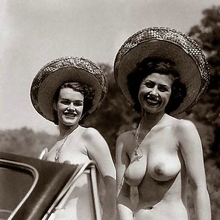 Breathtaking Vintage Photos Of Naked Women Groups