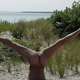 I Was Having a Good Time Making Pics of Naked Naturist Couples at a Beach and Look at What I Found H