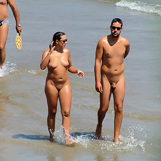Heterosexual Couples Naked in Naturist Beaches Sun Kissed Boobs and Genitals of Amateur Teens and Nu