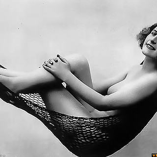 Ever Wondered how Nude Girls Looked Like 100 Years Ago Watch Natural Hairy Ladies of the Past in Vin