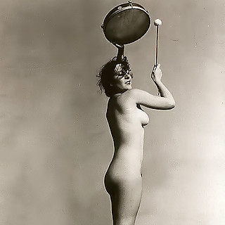 Highly Erotic Vintage Nudity Photos Portraying Beautiful Naked Women from the Past Provided by Vinta