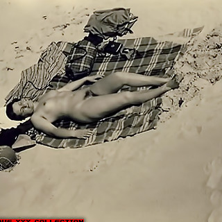 Fully Naked Women of 1920-1940 in Vintage Photos of First Naturist Movement very Natural Tits Nipple